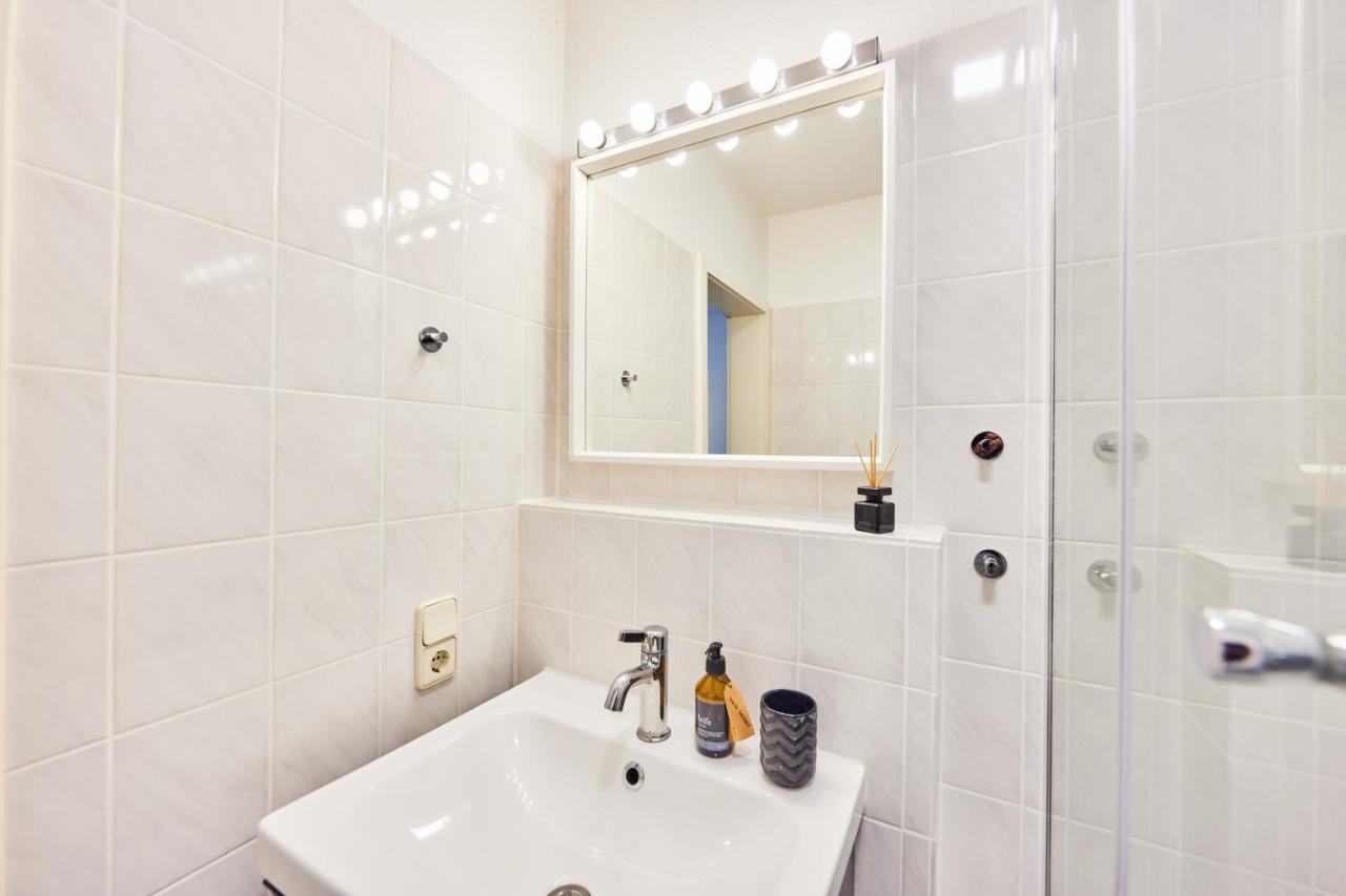 Kvartier2 In Top-Lage, 5 Min Zur Bali-Therme Und Gop, Hdz, Arbeitsplatz, Boxspringbett Bad Oeynhausen Exterior foto